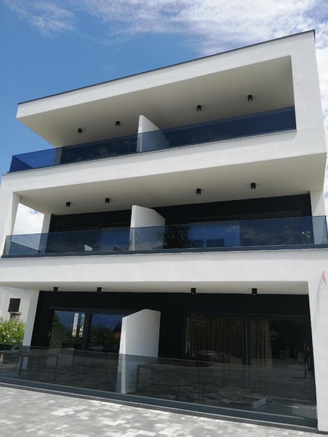 Golden Sunset Apartment Njivice Ngoại thất bức ảnh