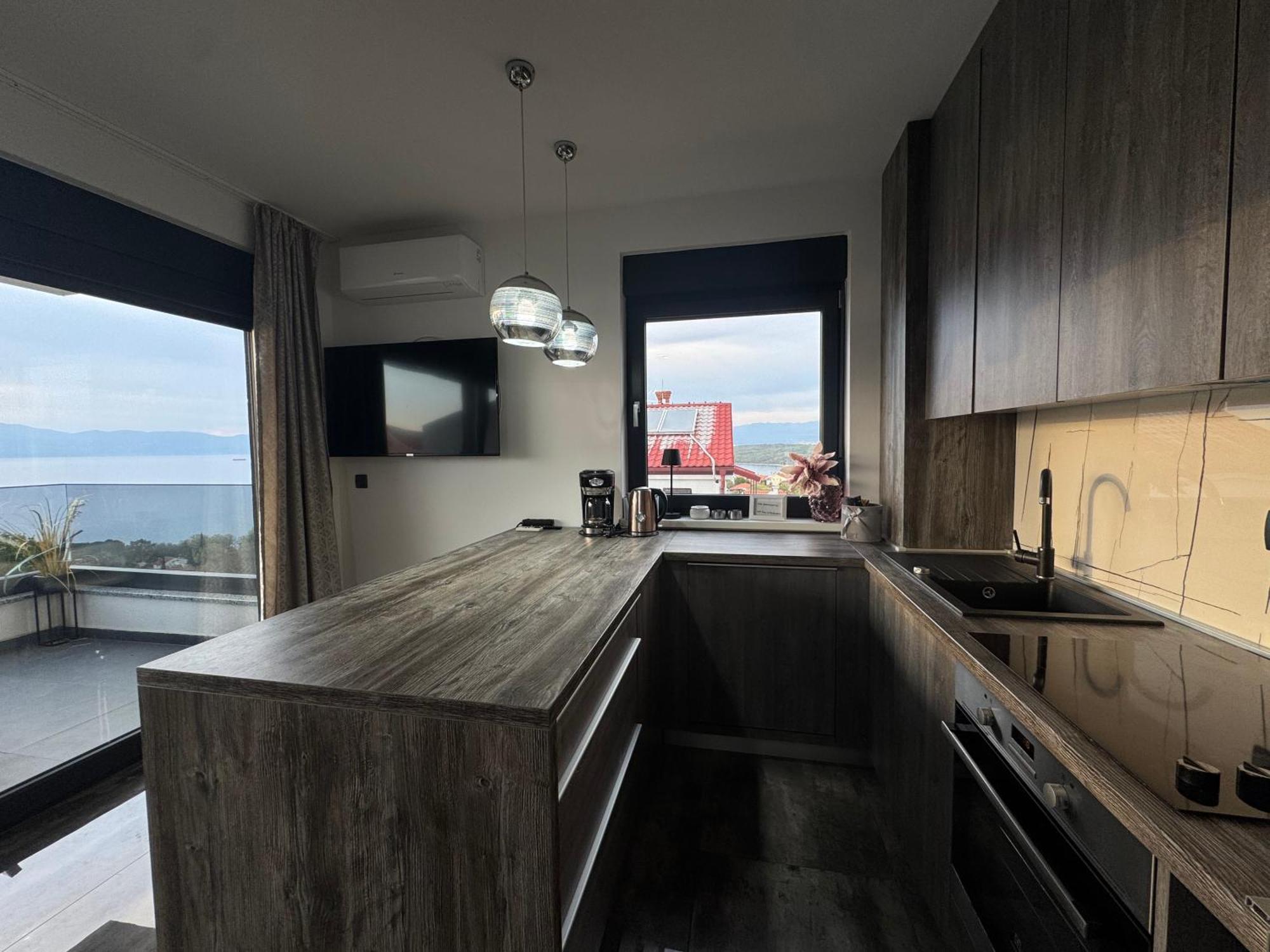 Golden Sunset Apartment Njivice Ngoại thất bức ảnh