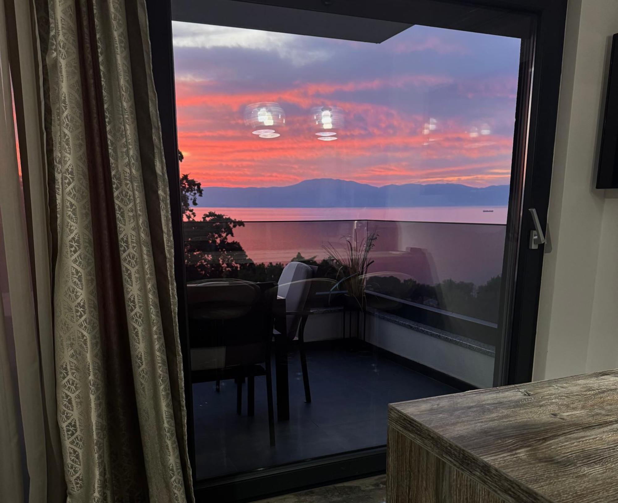 Golden Sunset Apartment Njivice Ngoại thất bức ảnh