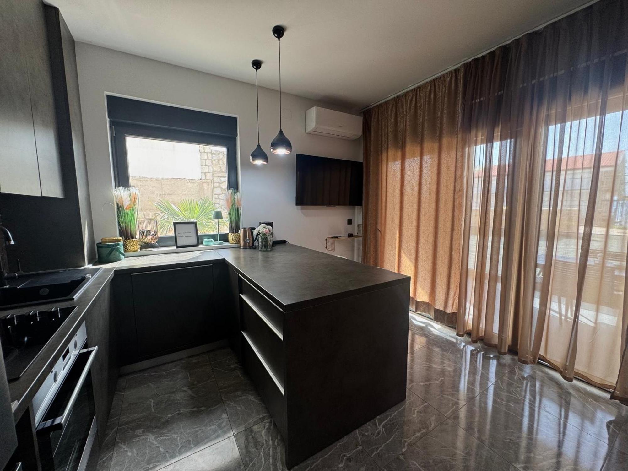 Golden Sunset Apartment Njivice Ngoại thất bức ảnh